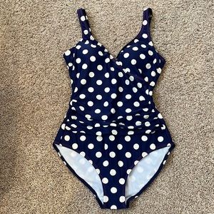 ⚪️Boden polka dot one piece🔵